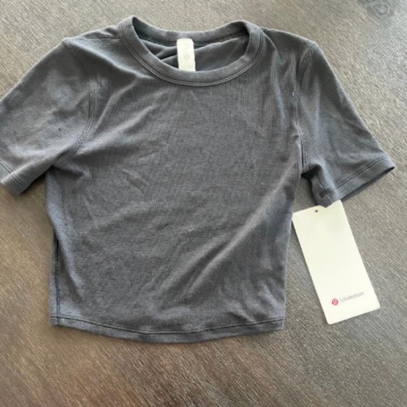 LULULEMON - Picture 1 of 2